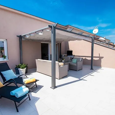 Appartamento Megy Mit Meerblick In Medulin,istrien