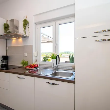 Apartment Megy Mit Meerblick In Medulin,istrien